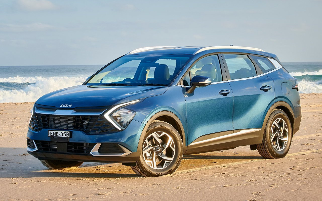 Comparison Kia Sportage 2022 vs Volkswagen ID.5 2022 SUV Drive